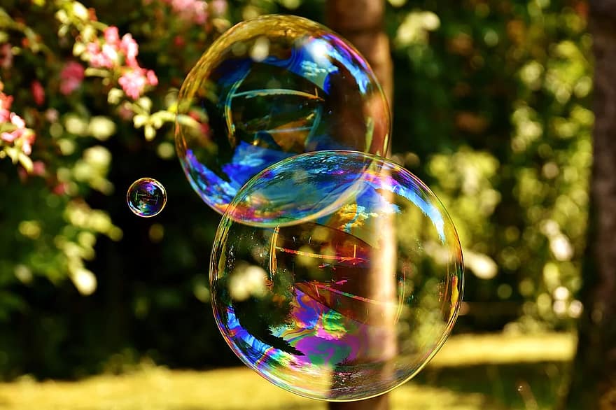 bolla di sapone, enorme, grande, fare bolle di sapone, wabbelig, iridescente, acqua insaponata, divertimento, volante, colorato, galleggiante